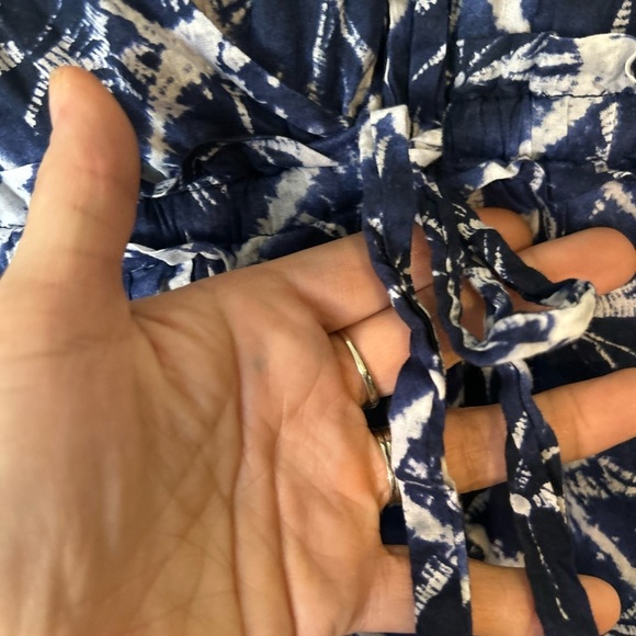 Michael Kor's Blue Abstract Print Fit And Flare Faix Wrap Stretchy Waist Size 8 - Picture 7 of 12